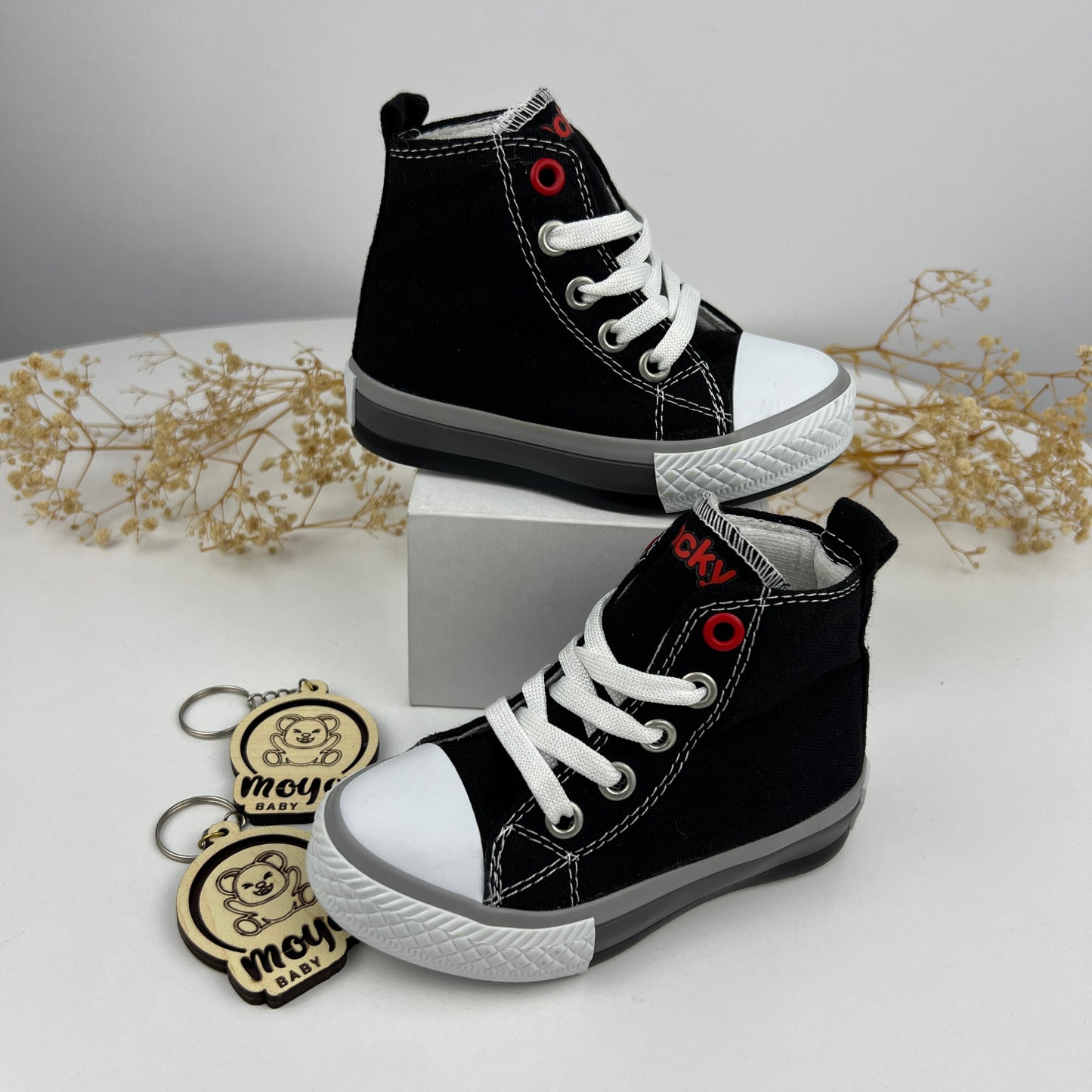 Converse rocky