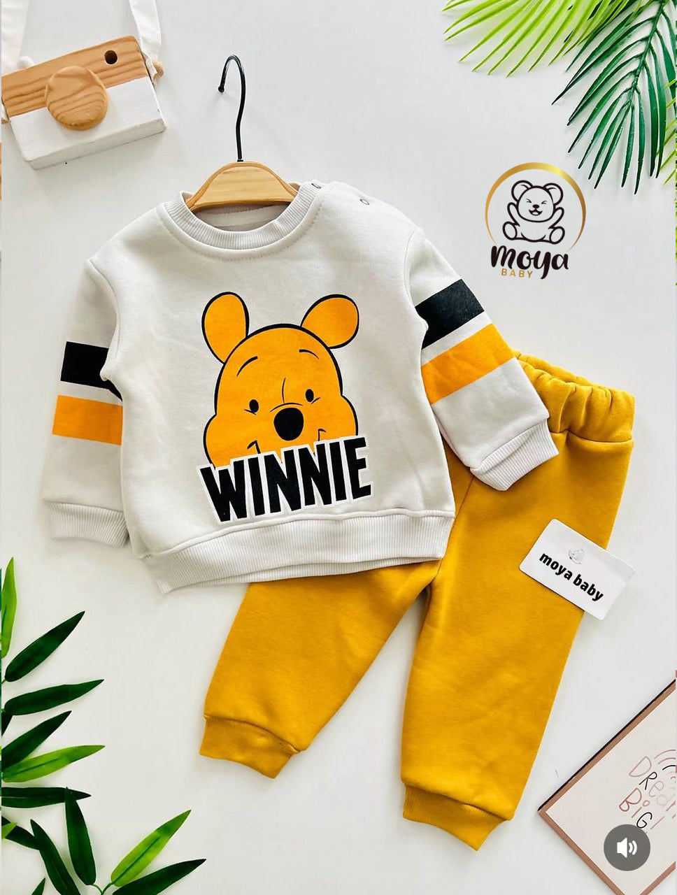 ensemble yellow winnie