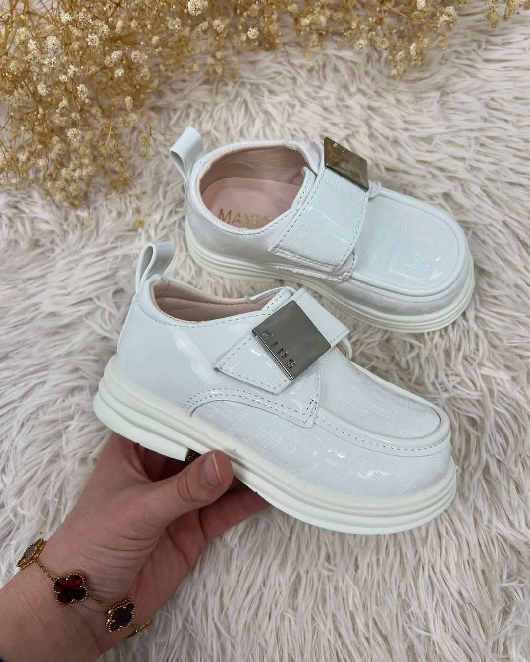 Kids unie shoes