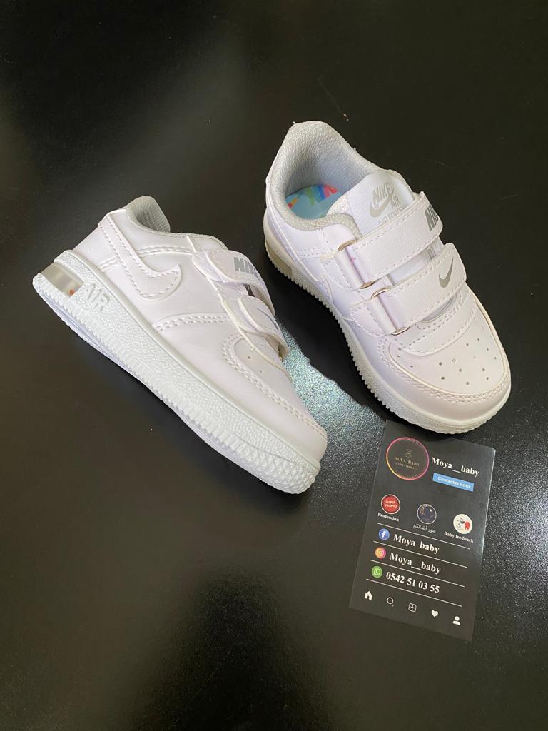 nike scratch blanc